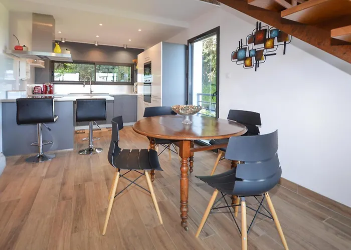 2 Bedroom Lovely In Cervione