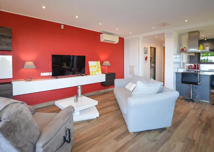 2 Bedroom Lovely In Cervione