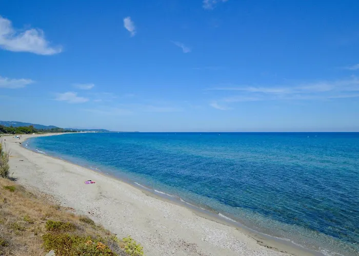 2 Bedroom Lovely In Tatil Evi Cervione