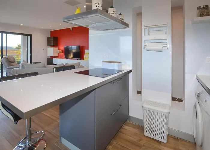 2 Bedroom Lovely In Cervione