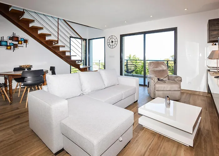 2 Bedroom Lovely In Cervione